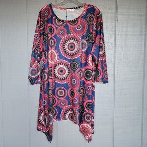 Sophie Rae Multicolor Print Asymmetrical Tunic Top. Size 2XL